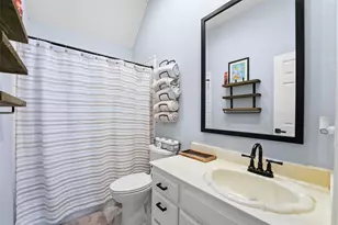 8609 Old Oak Dr, Irving, TX 75063 - Photo 12