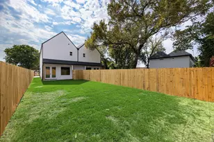 1641 & 1643 Faye St, Dallas, TX 75215 - Photo 32