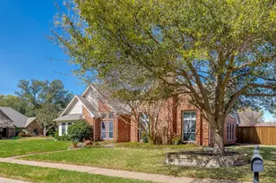 6901 April Way Cir, Plano, TX 75023 - Photo 2