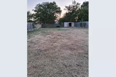 303 E Treadwell, Aquilla, TX 76622 - Photo 8