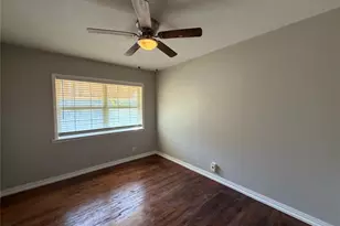 811 N Grant Dr, Sherman, TX 75092 - Photo 8