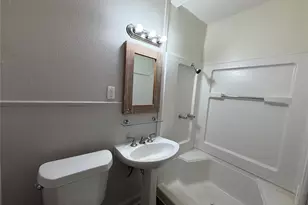 811 N Grant Dr, Sherman, TX 75092 - Photo 10