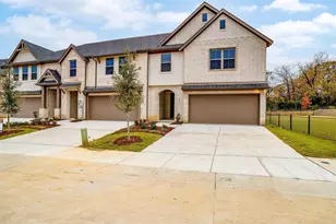 800 Homeplace Cir, Mansfield, TX 76063 - Photo 2
