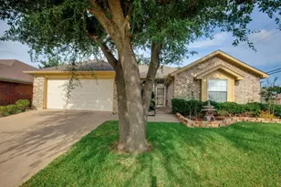 6200 Pierce Arrow Dr, Arlington, TX 76001 - Photo 1