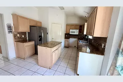 6200 Pierce Arrow Drive, Arlington, TX 76001 - Photo 6