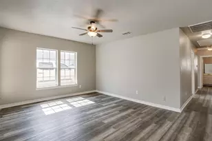 2620 Wilkinson Ave, Fort Worth, TX 76103 - Photo 6