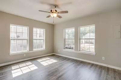 2620 Wilkinson Avenue, Fort Worth, TX 76103 - Photo 12
