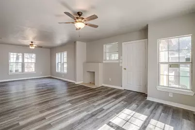 2620 Wilkinson Avenue, Fort Worth, TX 76103 - Photo 4