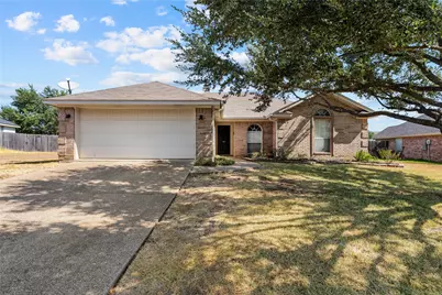 624 Willow Creek Drive, Hewitt, TX 76643 - Photo 1