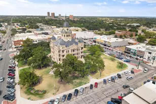 716 W Mulberry St, Denton, TX 76201 - Photo 32