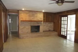 4704 Valleycrest Dr, Arlington, TX 76013 - Photo 2