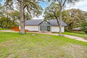 2306 Cypress Dr, Grand Prairie, TX 75050 - Photo 1