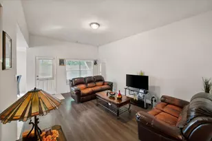 1008 Primrose Dr, Sanger, TX 76266 - Photo 6