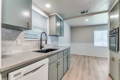 724 N Boulevard Terrace, Dallas, TX 75211 - Photo 2
