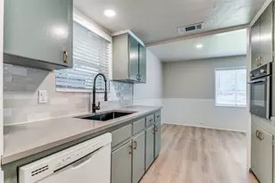 724 N Boulevard Terrace, Dallas, TX 75211 - Photo 2