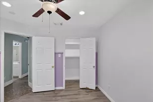 3041 Meadowbrook Dr, Grand Prairie, TX 75052 - Photo 26