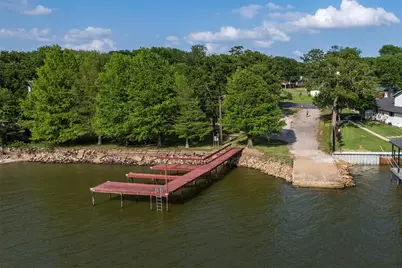 104 Lark Drive, Enchanted Oaks, TX 75156 - Photo 2