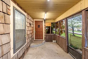 2617 Loraine St, Fort Worth, TX 76106 - Photo 2