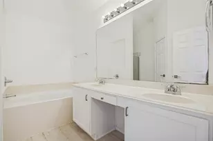 536 Cross Ridge Cir N, Fort Worth, TX 76120 - Photo 16