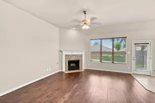 1020 Lake Hollow Dr, Little Elm, TX 75068 - Photo 4