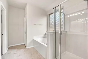 1020 Lake Hollow Dr, Little Elm, TX 75068 - Photo 20