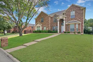 2903 Rocky Creek Dr, Mansfield, TX 76063 - Photo 4