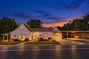 400 S 3rd St, Grandview, TX 76050 - Photo 2