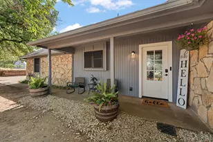 312 Trailwood Dr, Joshua, TX 76058 - Photo 4