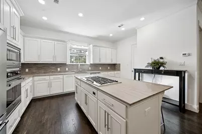 7700 Eastern Avenue #702, Dallas, TX 75209 - Photo 6