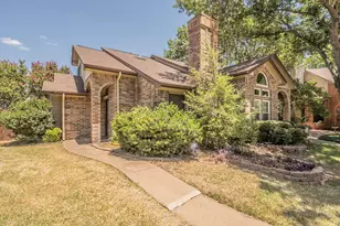 6402 Valleybrooke Ct, Arlington, TX 76001 - Photo 2