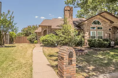 6402 Valleybrooke Court, Arlington, TX 76001 - Photo 1