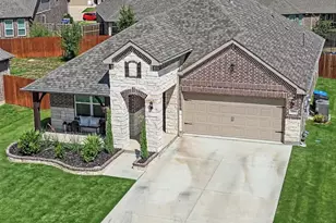 804 Sweeping Butte Dr, Fort Worth, TX 76052 - Photo 2