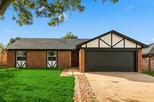 3113 Meadowmoor St, Fort Worth, TX 76133 - Photo 2