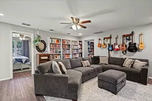 809 W Bridge St, Weatherford, TX 76086 - Photo 6