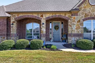 225 Diamond Rose Dr, Burleson, TX 76028 - Photo 12
