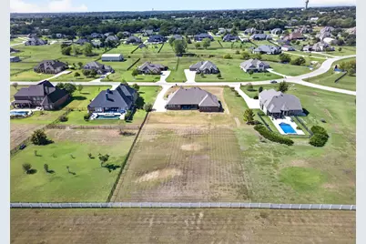 225 Diamond Rose Drive, Burleson, TX 76028 - Photo 10