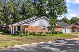 3845 Delmas Dr, Benbrook, TX 76116 - Photo 28
