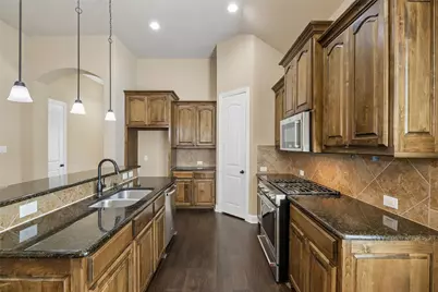 419 San Marcos Drive, Irving, TX 75039 - Photo 8