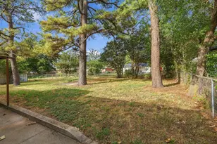 1111 Elmwood St, Gainesville, TX 76240 - Photo 38