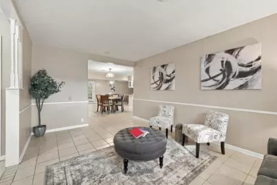1111 Elmwood Street, Gainesville, TX 76240 - Photo 2