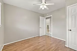 1111 Elmwood St, Gainesville, TX 76240 - Photo 14