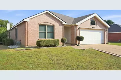 815 Breanna Way, Glenn Heights, TX 75154 - Photo 2