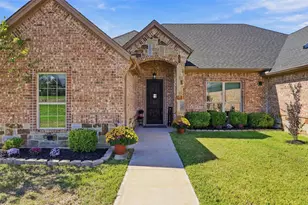 139 Stanford Ln, Springtown, TX 76082 - Photo 2