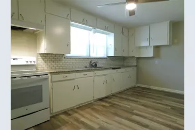 819 Thomas Street, Denton, TX 76201 - Photo 12