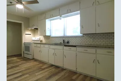819 Thomas Street, Denton, TX 76201 - Photo 14