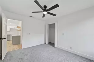 940 E Tucker St, Fort Worth, TX 76104 - Photo 10
