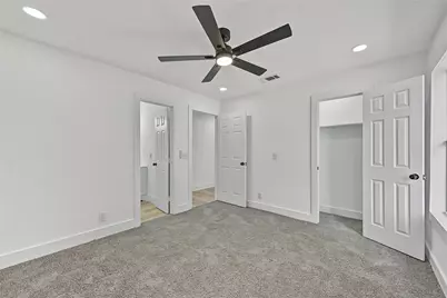 940 E Tucker Street, Fort Worth, TX 76104 - Photo 12