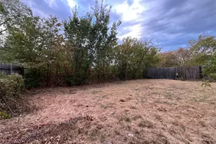 2020 Nomas St, Dallas, TX 75212 - Photo 18