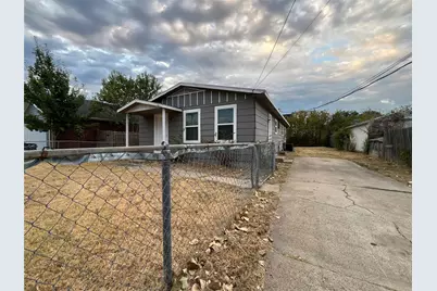 2020 Nomas Street, Dallas, TX 75212 - Photo 2