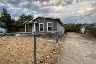2020 Nomas St, Dallas, TX 75212 - Photo 2